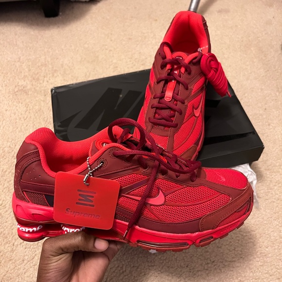 Supreme x Nike Shox 2 (red) - Picture 2 of 3